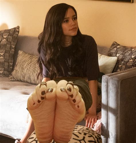 jenna ortega soles